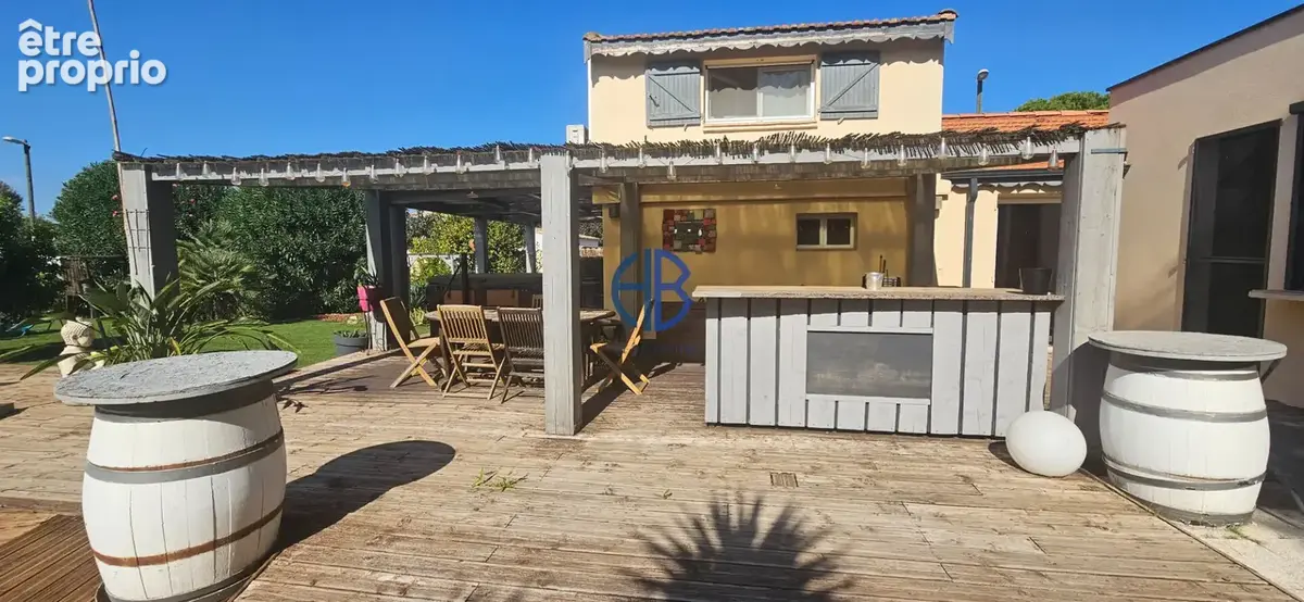 Grau d'agde-maison 4 faces avec piscine et dependances - photo 8