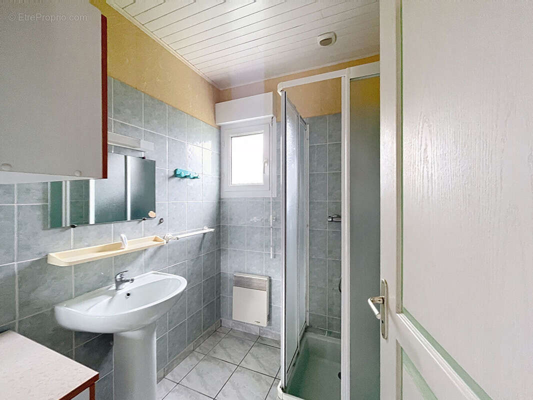 Maison à BAINS-SUR-OUST