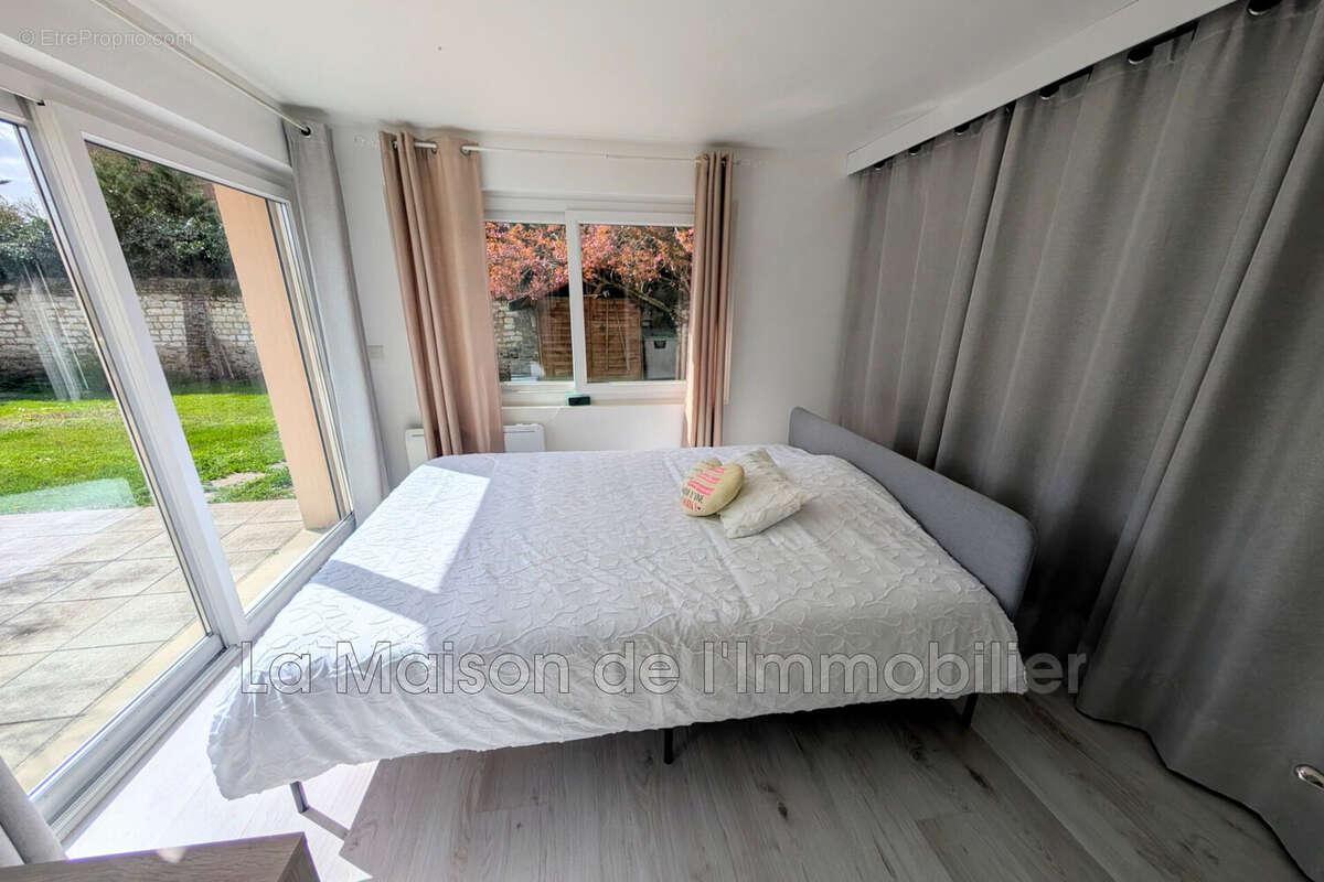 Maison à CRIQUEBEUF-SUR-SEINE