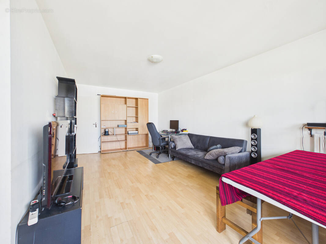 Appartement à SARTROUVILLE