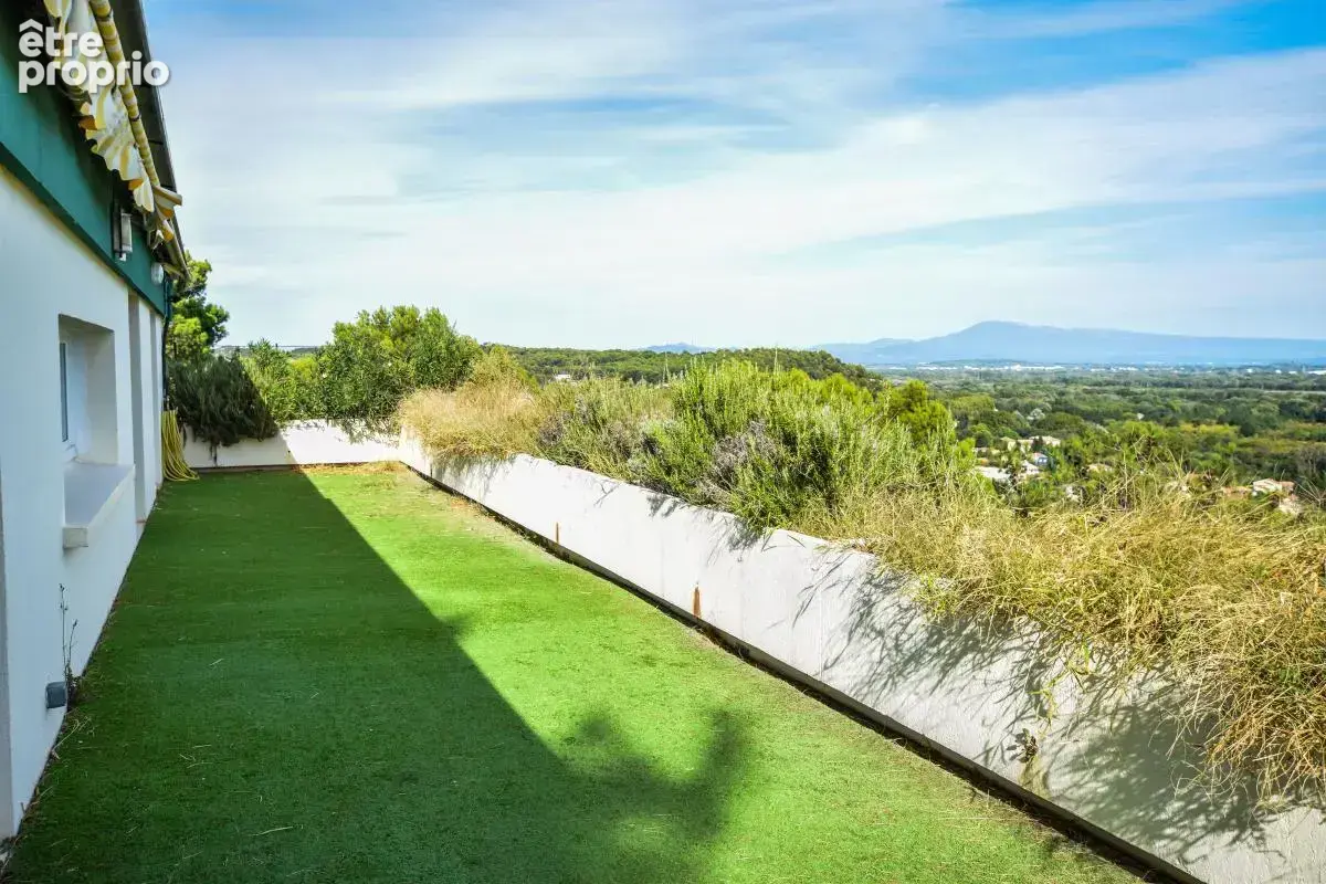 Appartement, trois chambres, grande terrasse, avec vue exceptionnelle à Villeneuve-lès-Avignon - photo 3