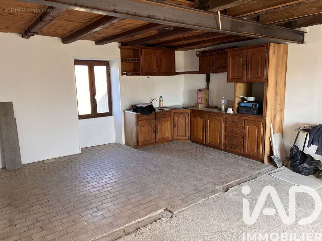Maison 143 m² à Asnieres-Sur-Blour  - photo 3