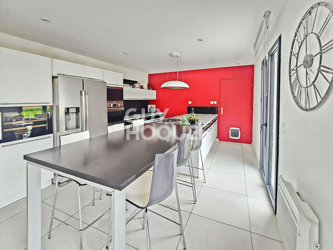 Maison à FONTENAY-TRESIGNY