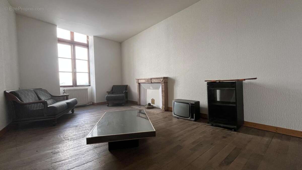 Hôtel particulier du 18ème siècle ouvrant sur cour fermée - photo 18