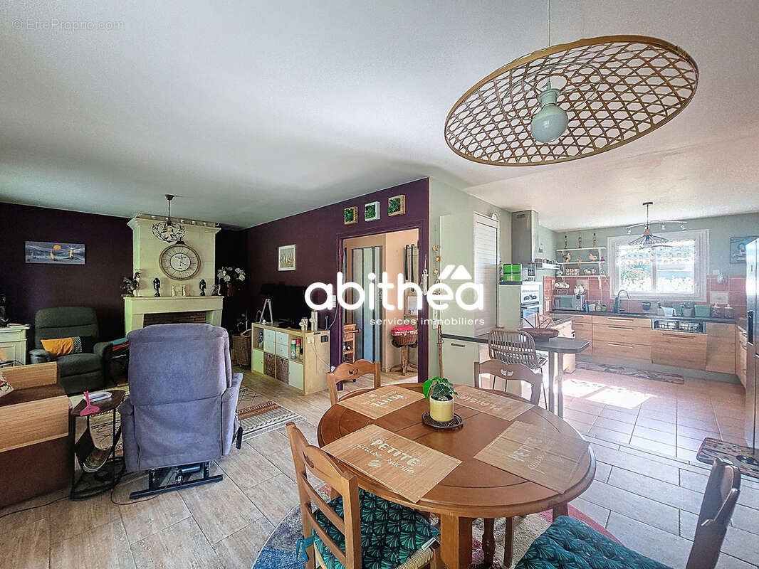 Maison à BOUTENAC-TOUVENT