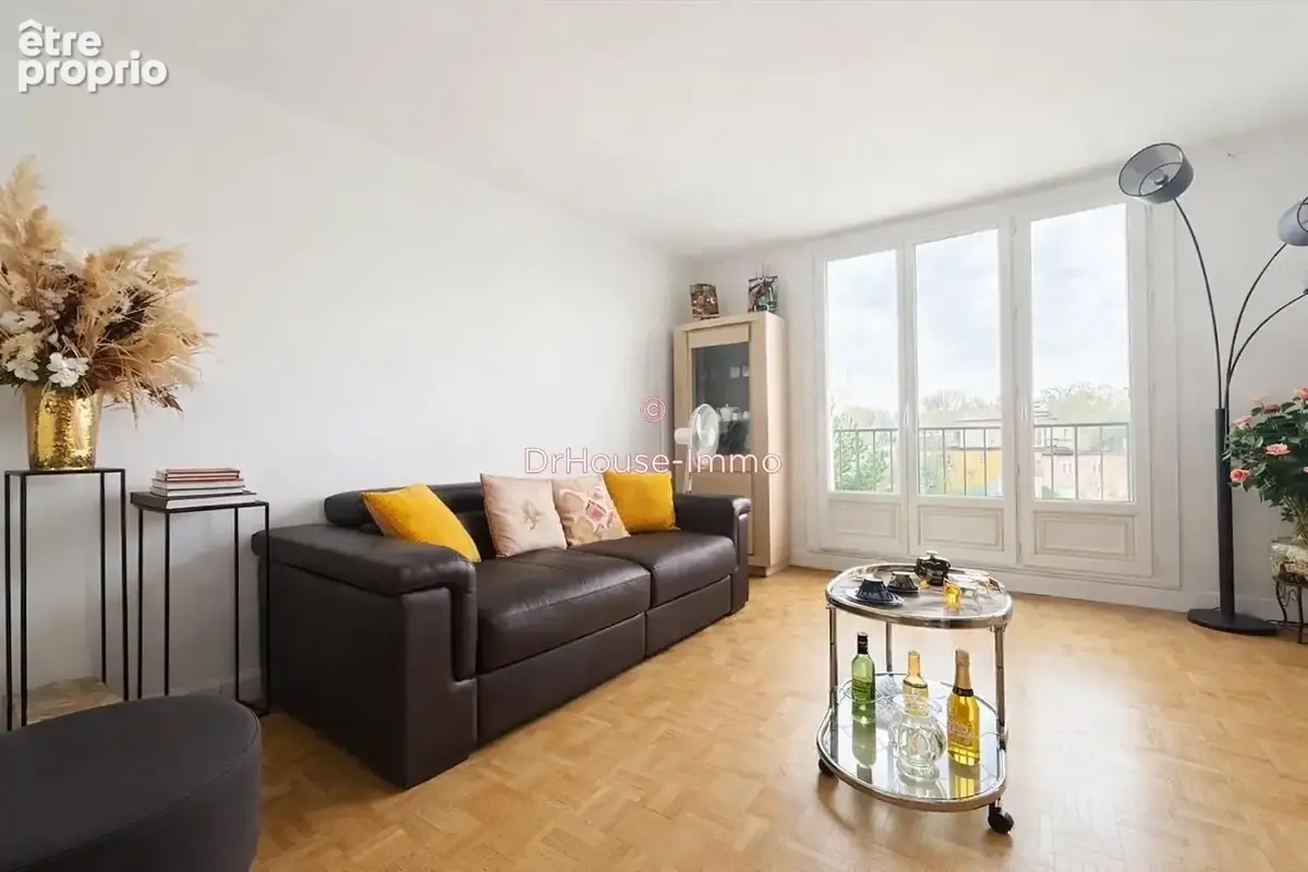 Appartement 80 m² à Versailles  - photo 4