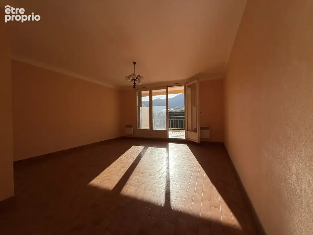 Exclusivité   résidence le brasilia  un f2 avec terrasse et beau potentiel - photo 7
