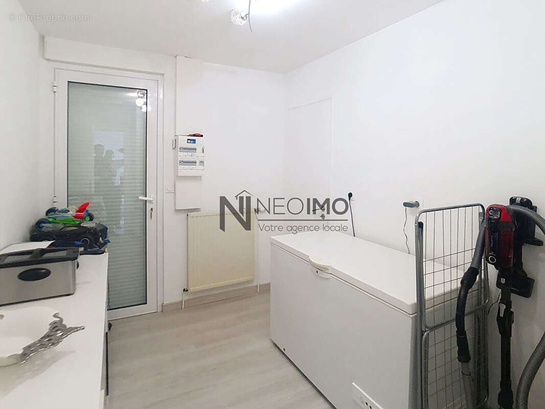 Maison à NEUFCHATEAU