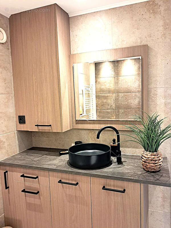 Appartement à MANDELIEU-LA-NAPOULE