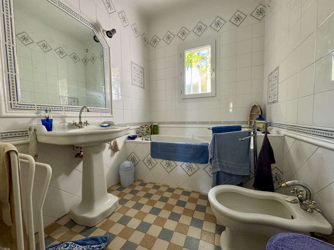 Maison à LA LONDE-LES-MAURES