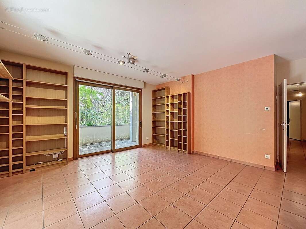 pièce de vie - Appartement à GRENOBLE