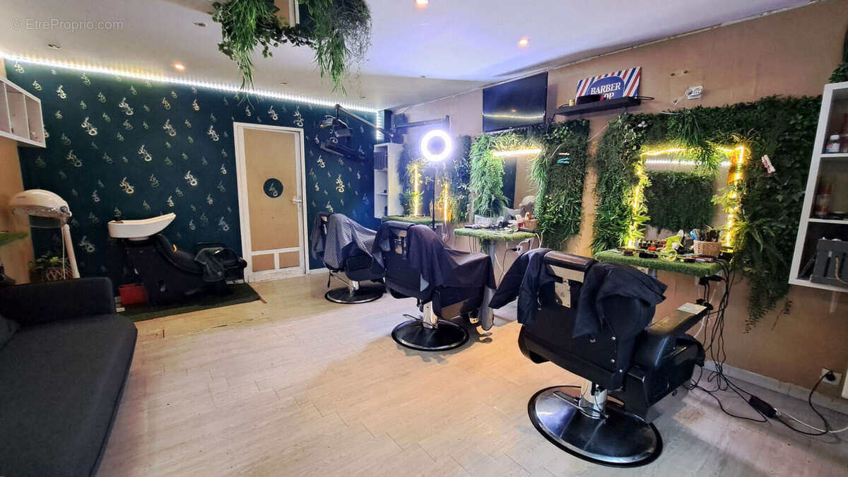 Commerce à BEAUMONT-SUR-OISE