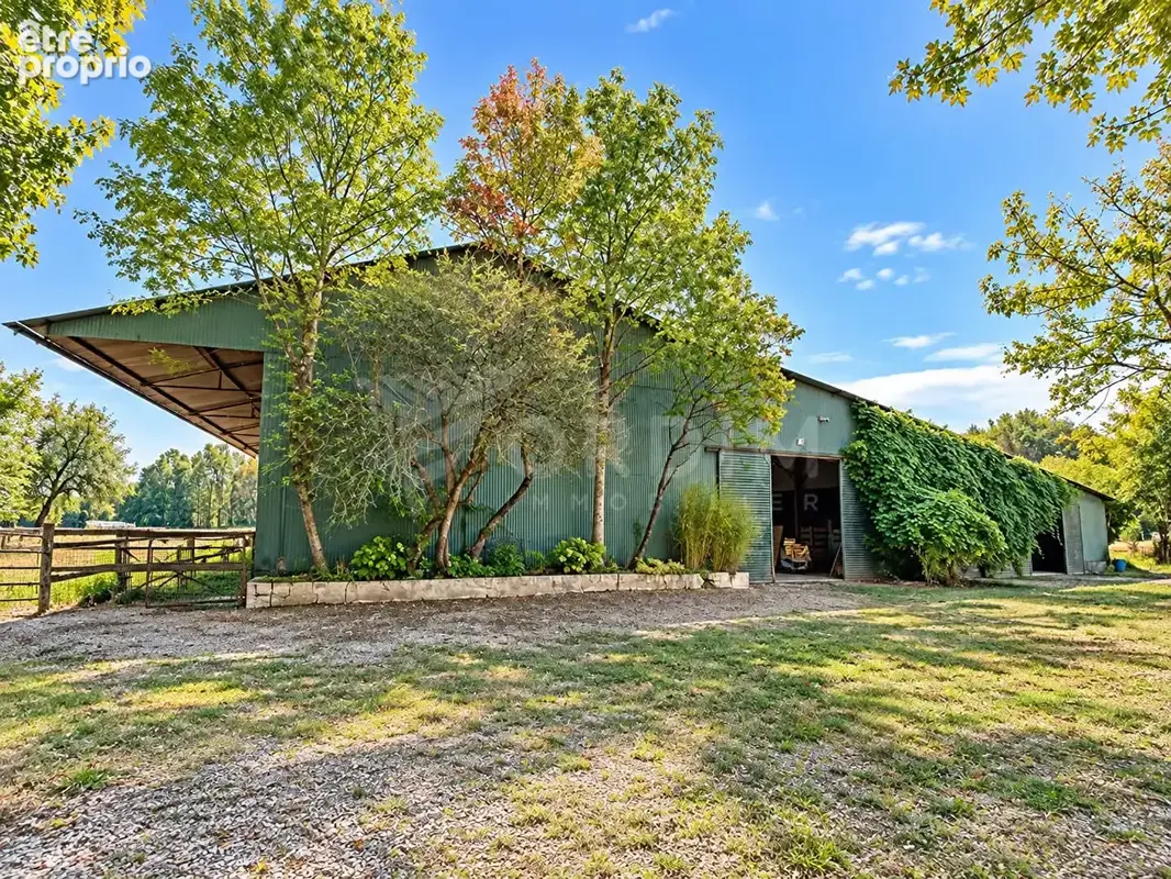 Une propriété d'exception au coeur de la campagne - 423 m² habitables, gîtes & installations équestres - photo 20