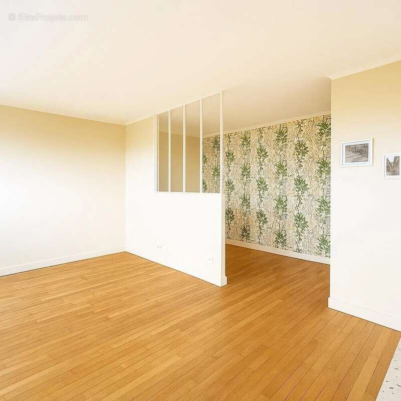 Appartement à SAINT-MAUR-DES-FOSSES