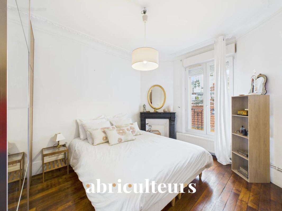 Appartement à PARIS-20E