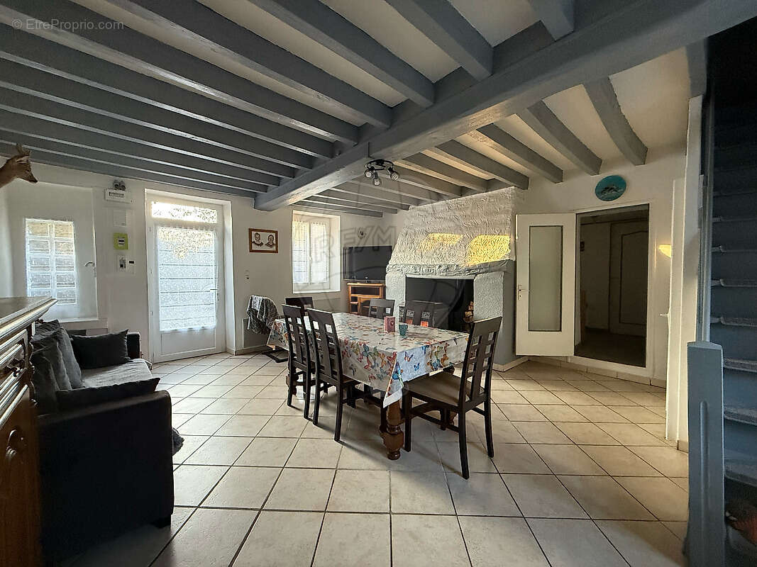 Maison à BILLY-CHEVANNES