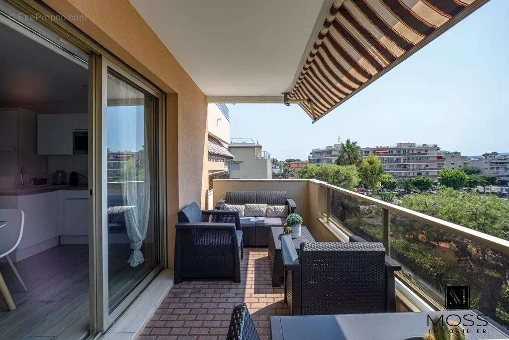 Appartement à SAINT-LAURENT-DU-VAR