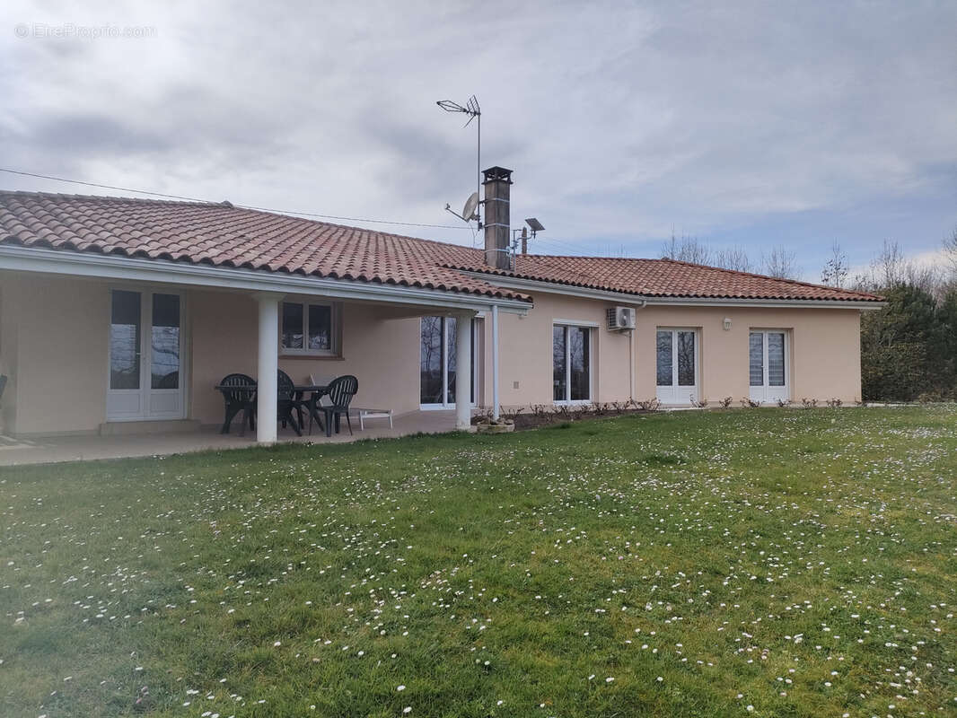 Maison à CAUPENNE-D&#039;ARMAGNAC