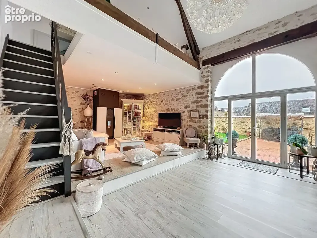 Maison 8 pièces 285 m² à vendre à La Grande-Paroisse (77130) - photo 3