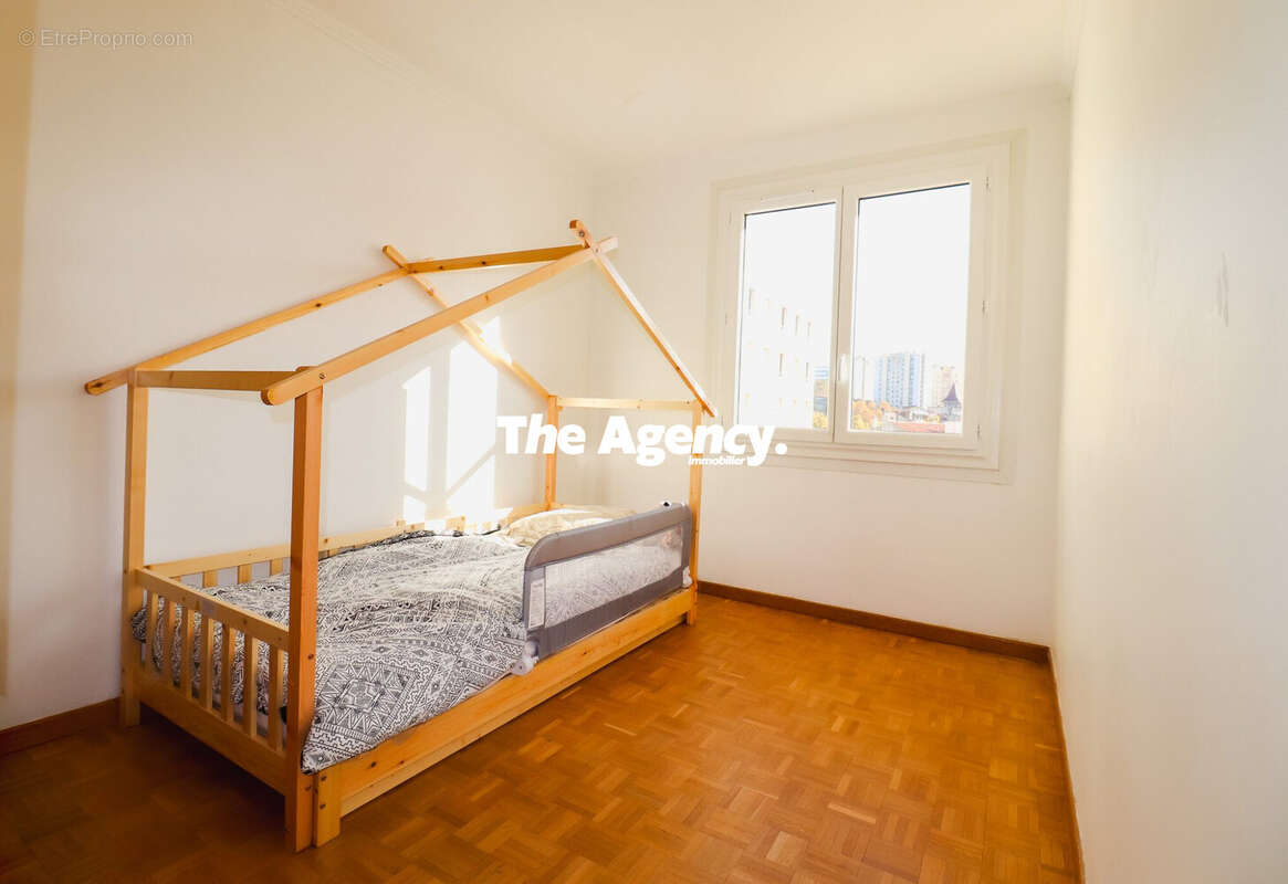 Appartement à MARSEILLE-3E