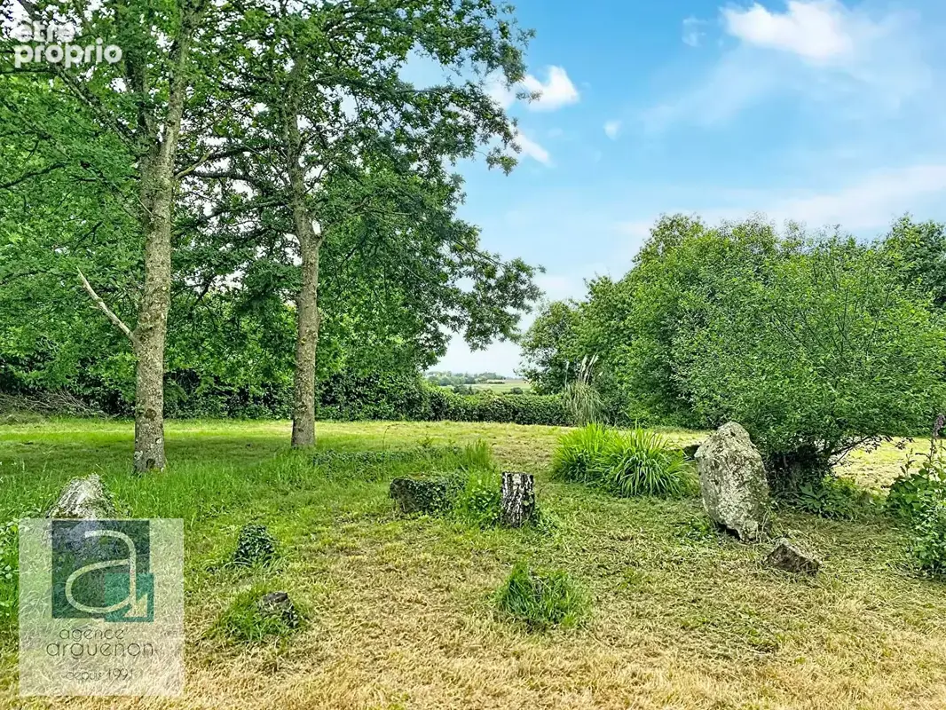 EXCLUSIVITÉ - Secteur de Broons : Maison de charme, à deux pas du lac, jardin arboré, cachet rustique, 120 m² habitables - photo 7