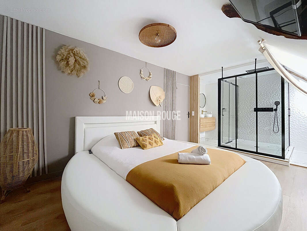 Charmante maison rénovée avec goût, jardin sans vis-à-vis et espace détente - photo 10