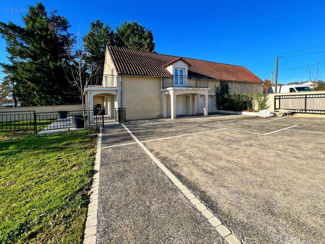 Maison à SAINT-SYLVESTRE-PRAGOULIN