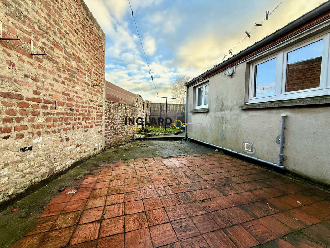 Maison 140 m² à Cappelle-Brouck  - photo 5