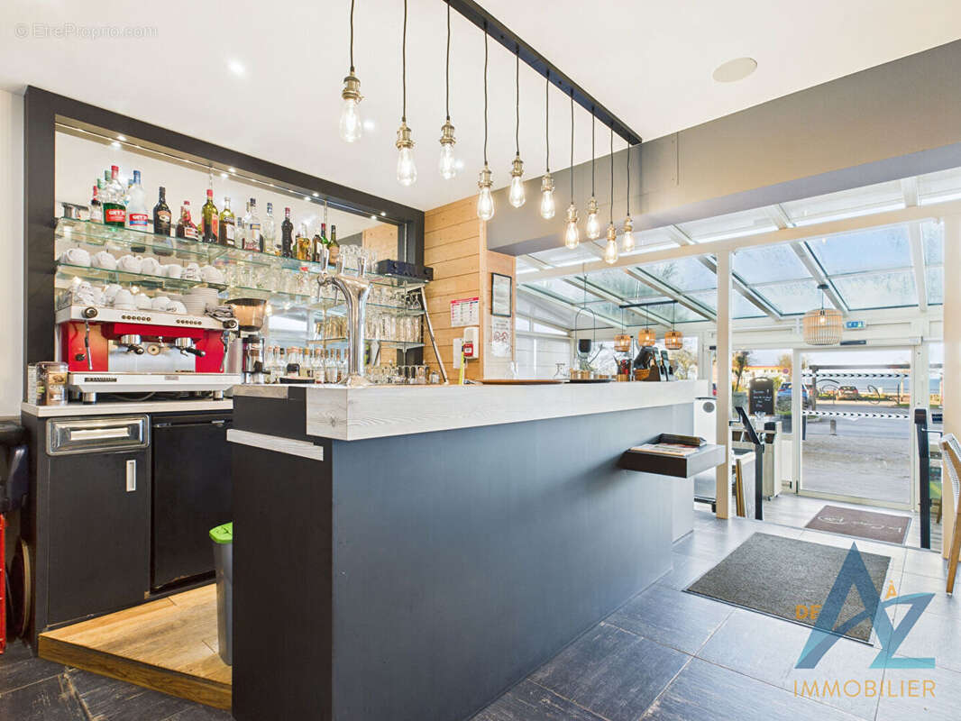 Commerce à MERVILLE-FRANCEVILLE-PLAGE