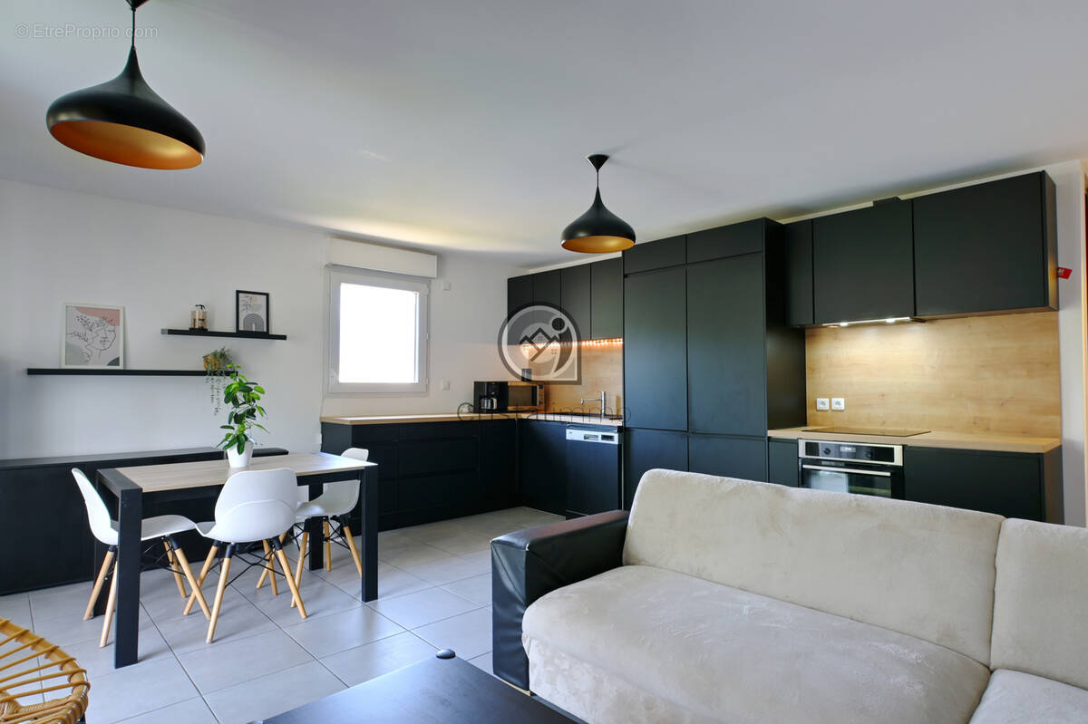 Appartement à DOMENE