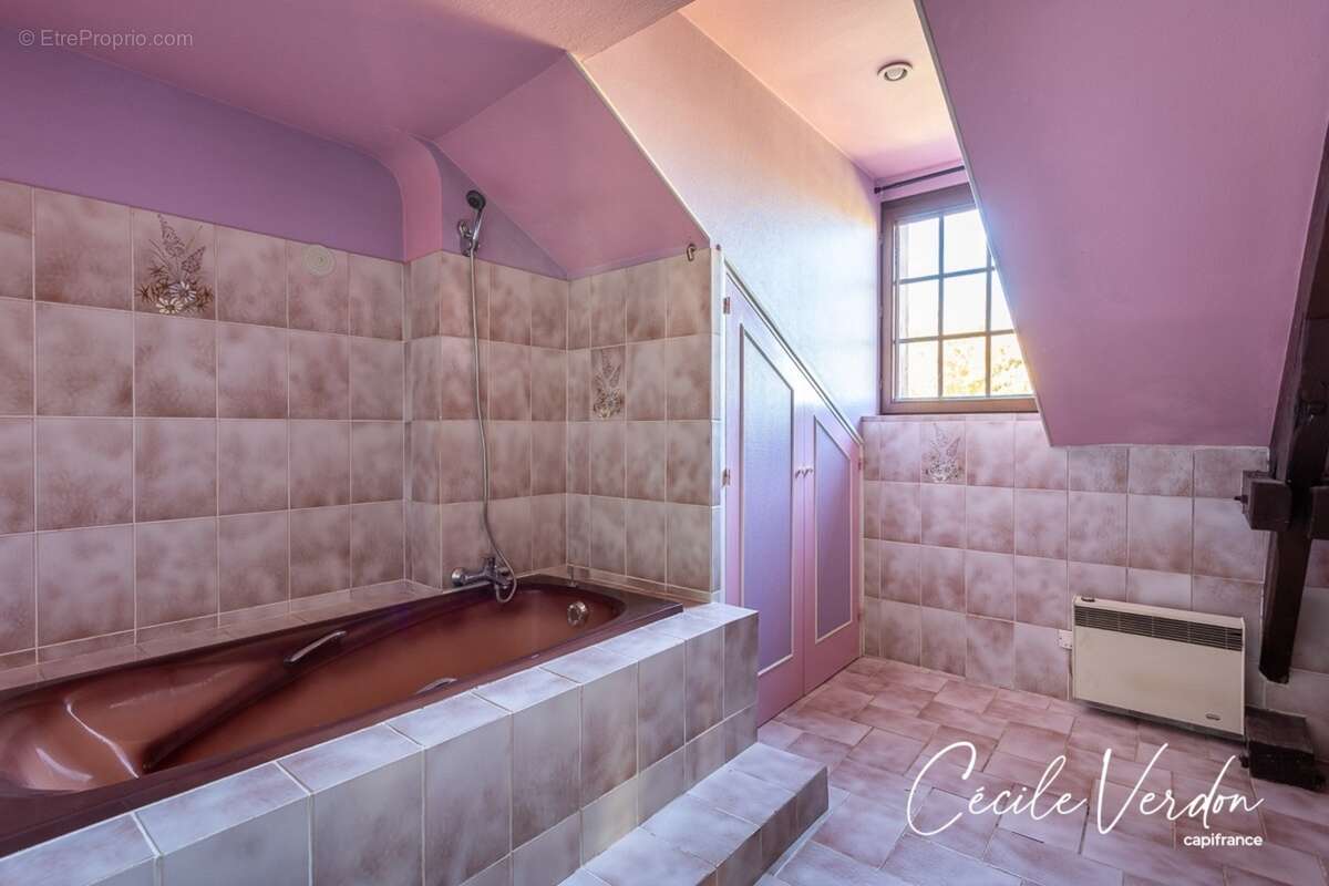 Maison à vendre 5 pièces, garage moto, Bergerac 4 chambres sur 257 m2 de terrain - photo 14