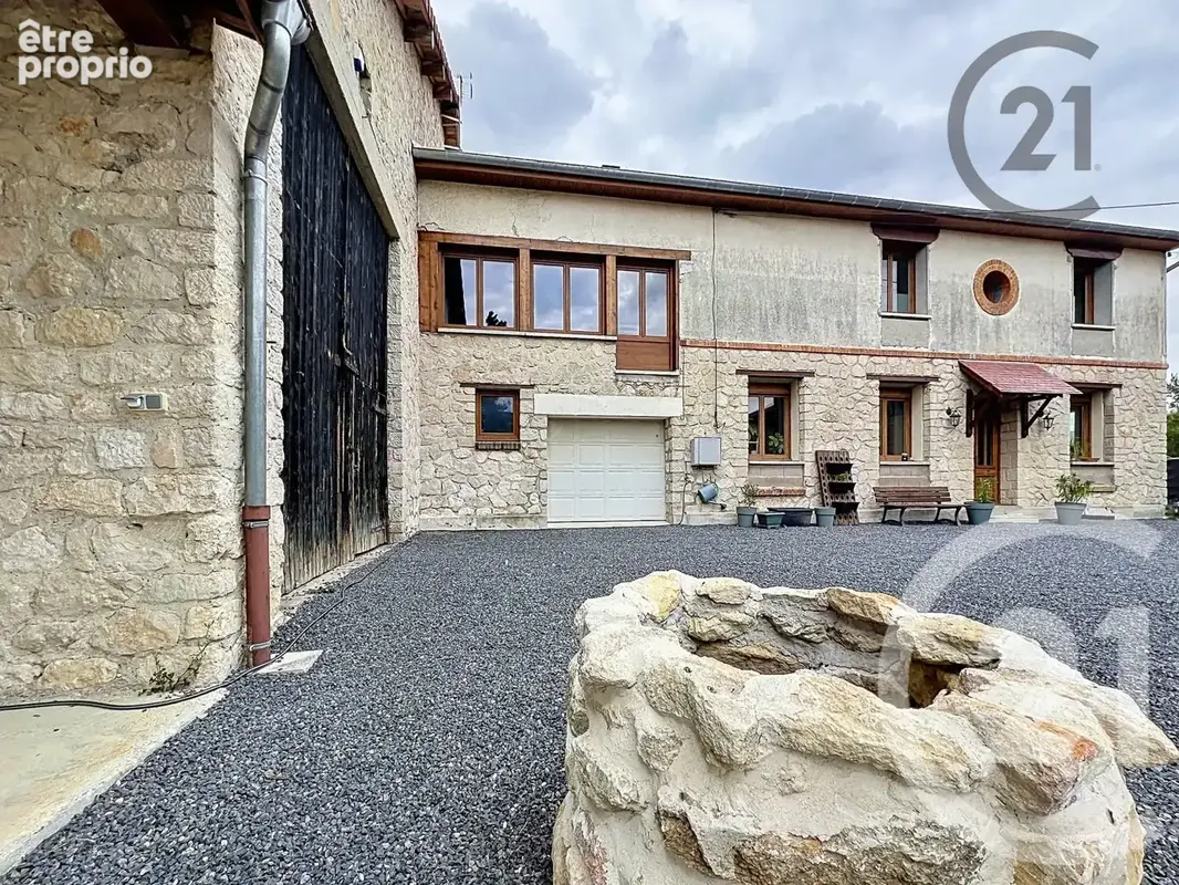 Maison 8 pièces 189 m² à vendre à Givry (08130) - photo 2