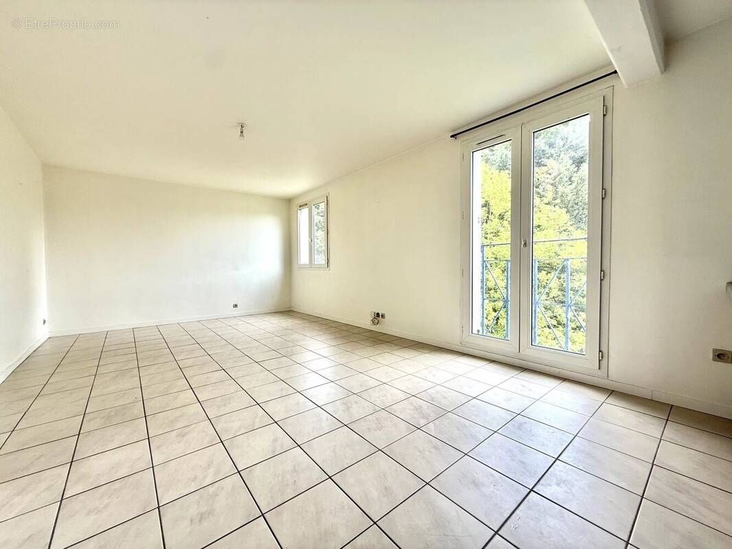 Appartement à PACY-SUR-EURE