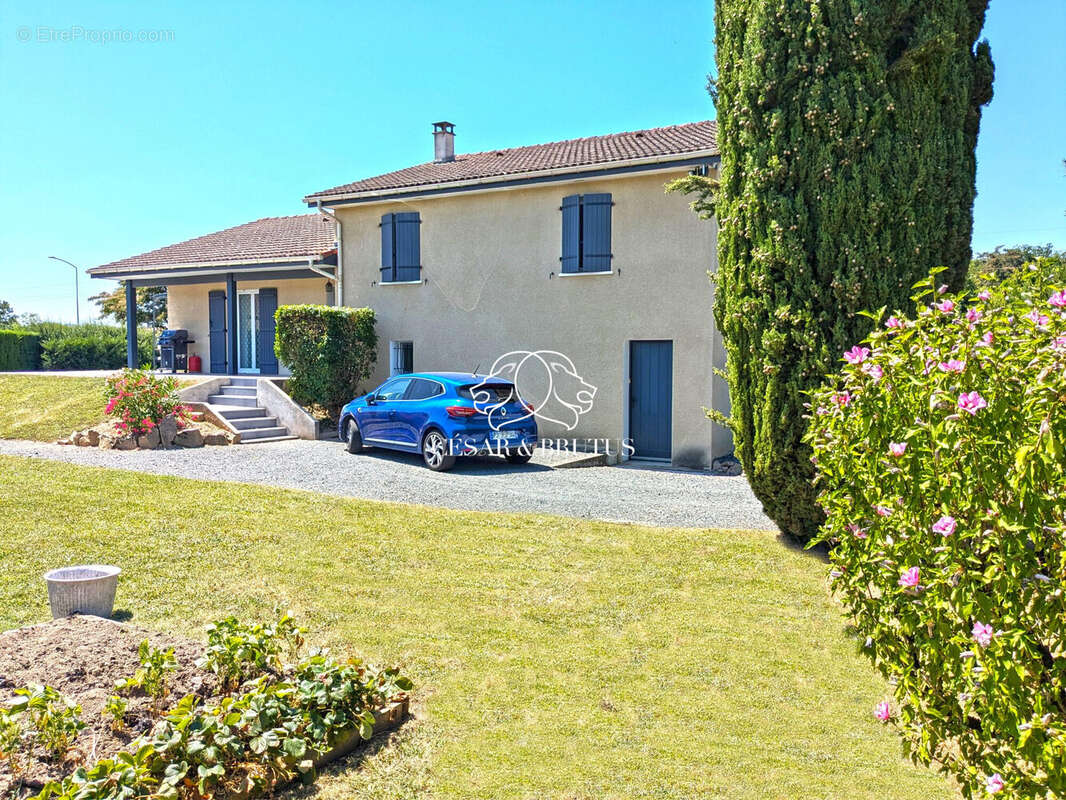 Maison à CHAZAY-D&#039;AZERGUES