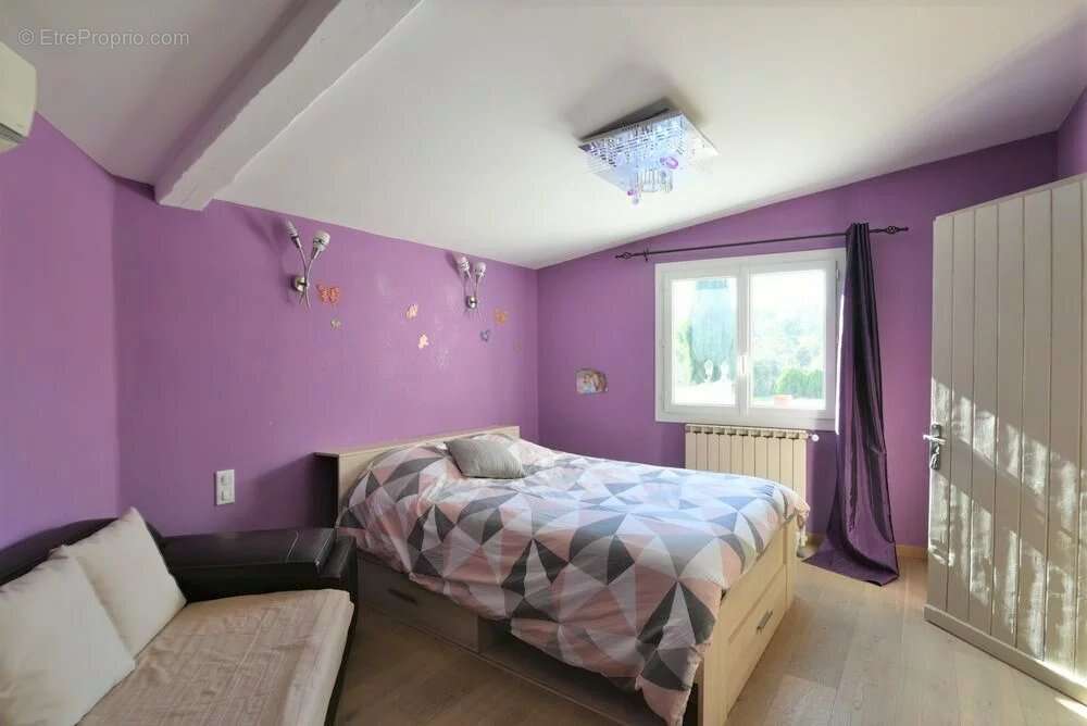 Maison à MONTAUROUX