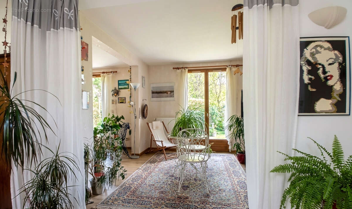 Maison à MARCOUSSIS