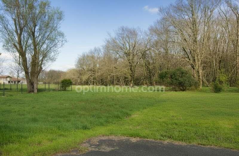 Terrain à GUJAN-MESTRAS