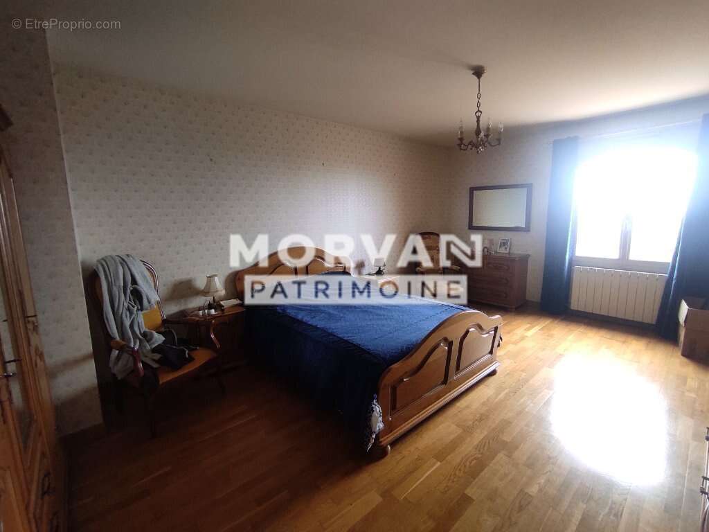 Maison à CHATEAU-CHINON(VILLE)