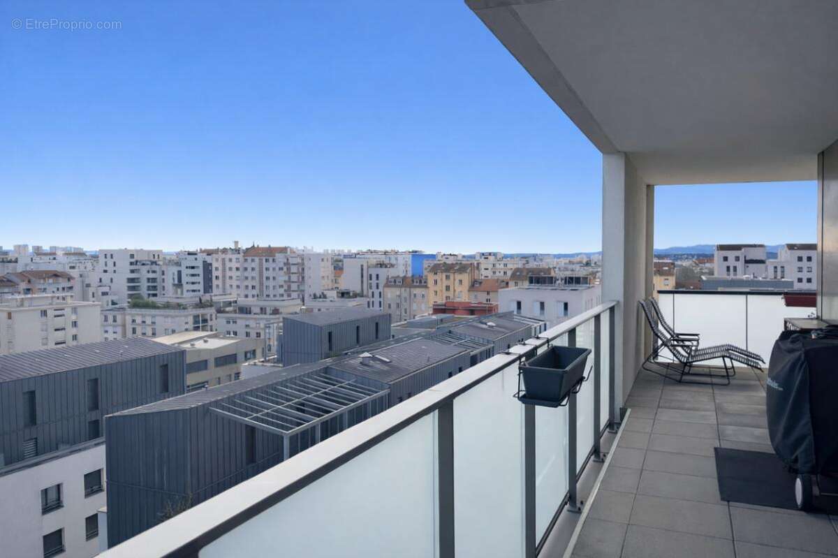 Appartement à LYON-8E