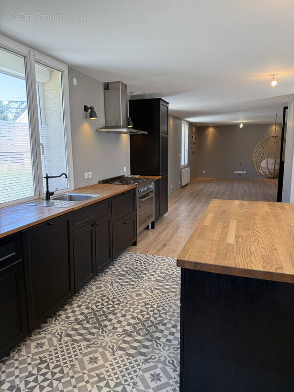 Appartement à PONT-DE-CHERUY