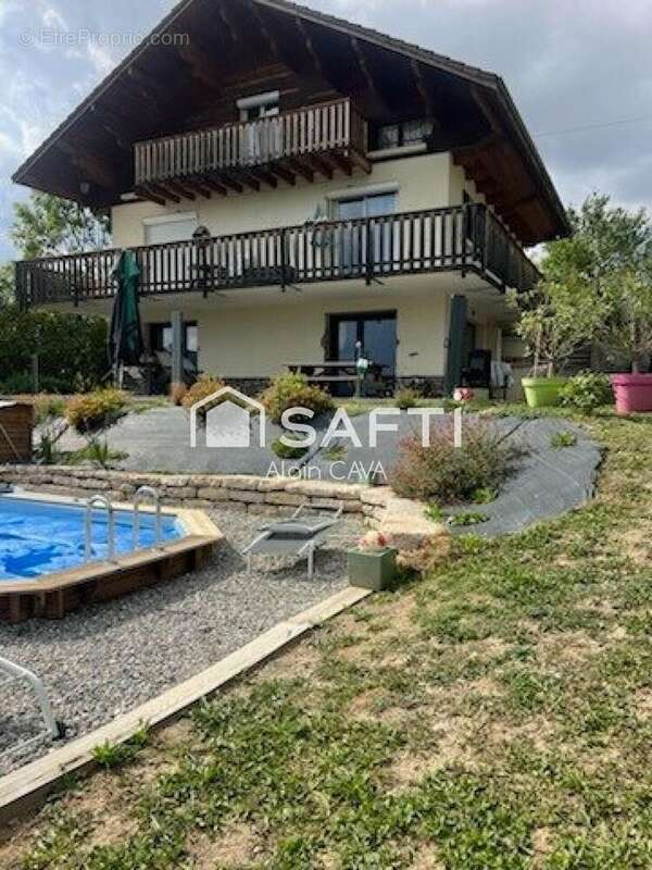 Maison 188 m² à Seyne  - photo 2