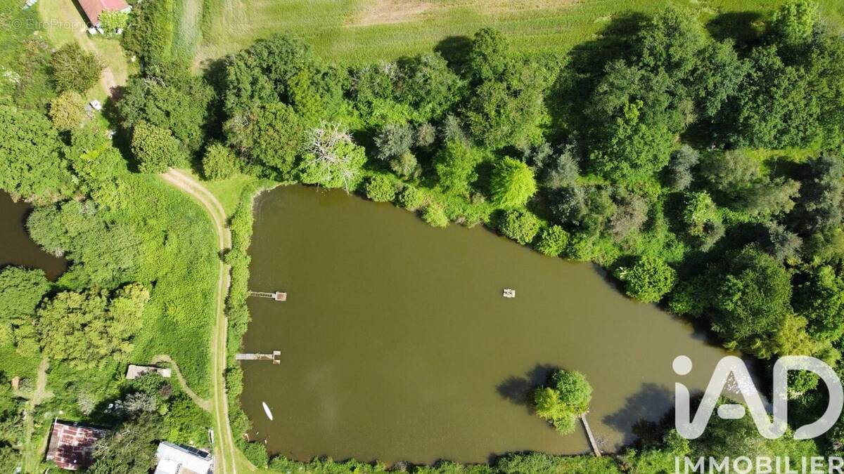 Photo 1 - Terrain à NERIS-LES-BAINS