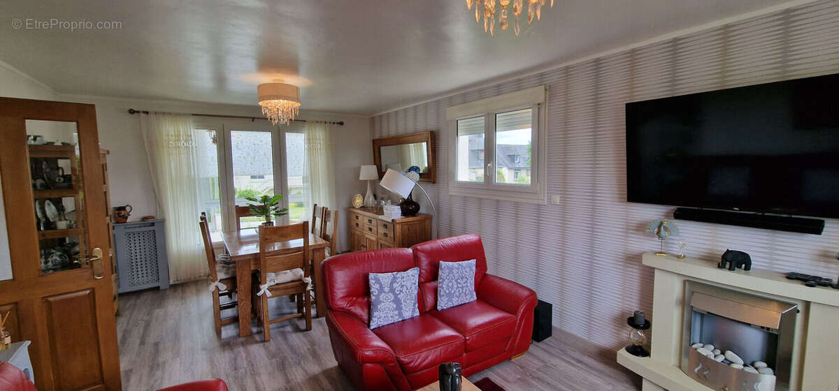 Maison à PLOUGUENAST