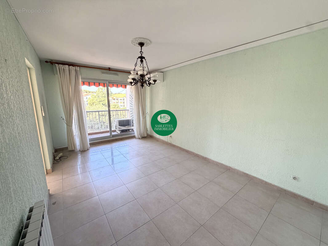 Appartement T3 à vendre Quartier Pin Rolland   Saint-Mandrier-sur-Mer (83) - photo 3