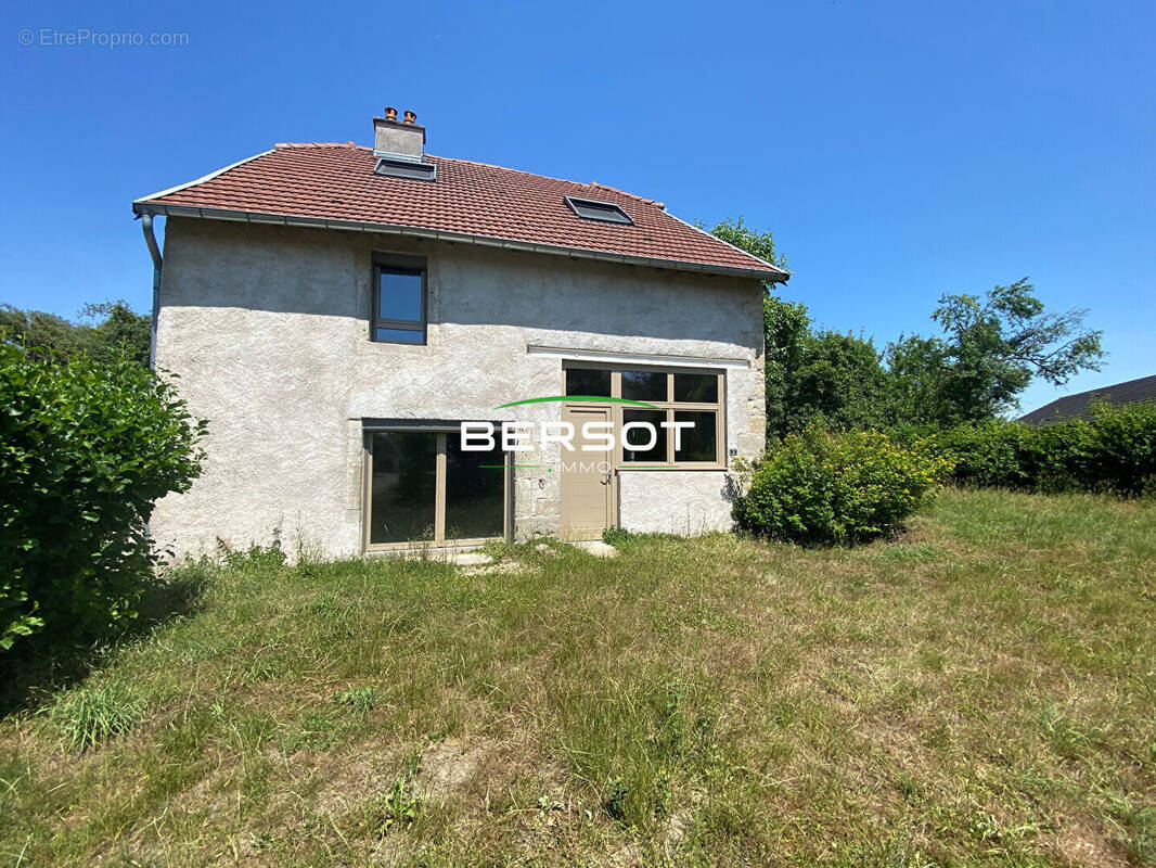 Maison à FAVERNEY