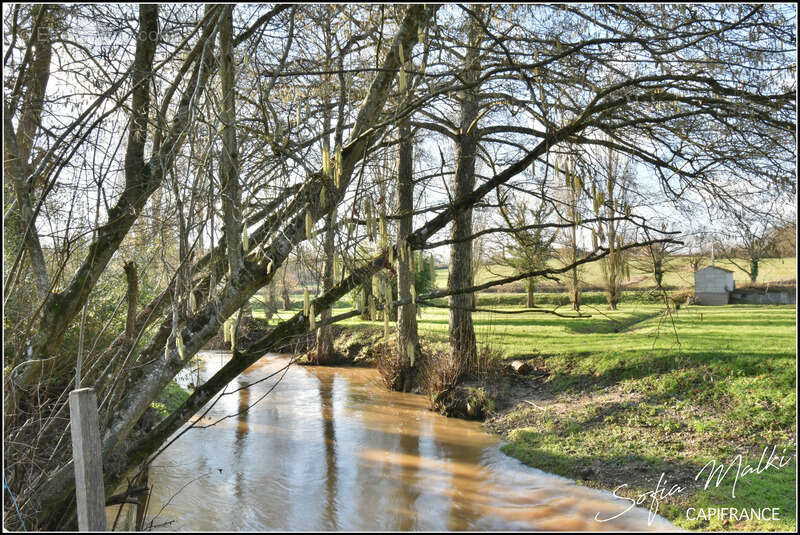 Maison à LE CHATELET
