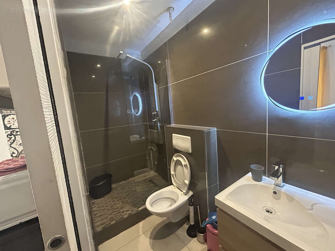 Appartement à MARSEILLE-1E