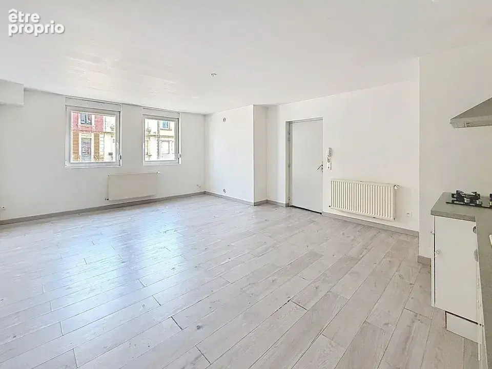KNUTANGE - Appartement F3 de 67,20 m2 au RDC surélevé d'une petite copropriété bénévole -- 73 000,- € - photo 2