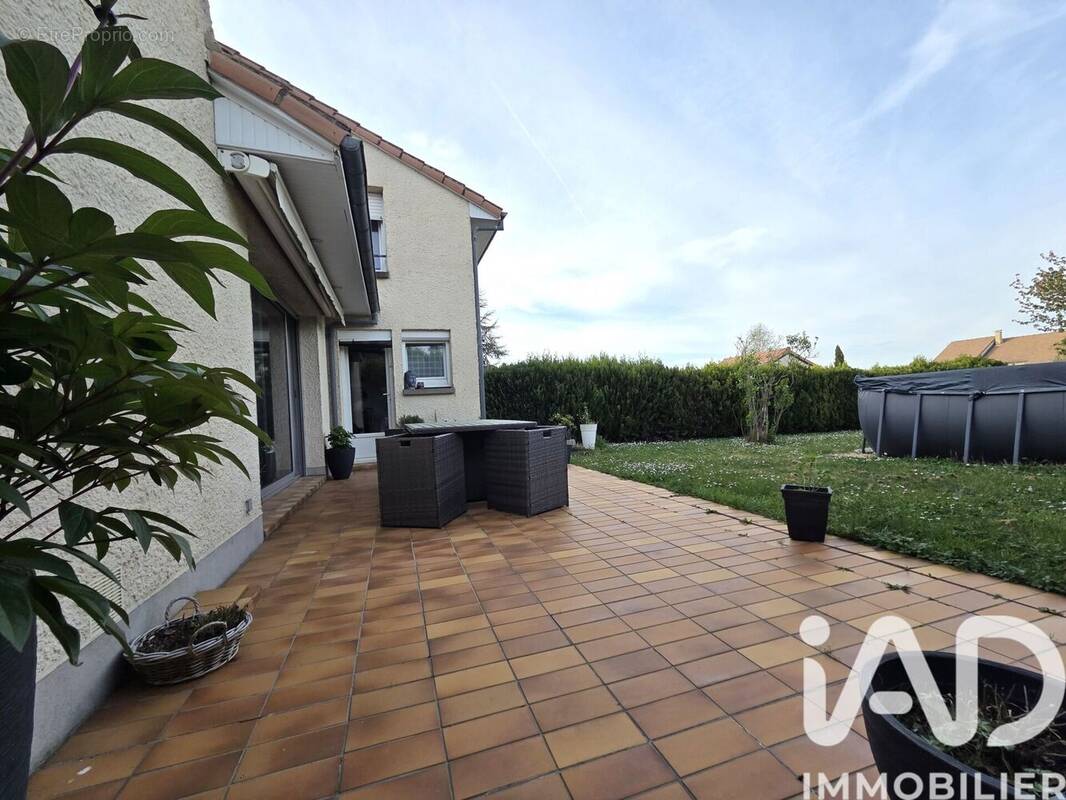 Photo 1 - Maison à CHATELLERAULT