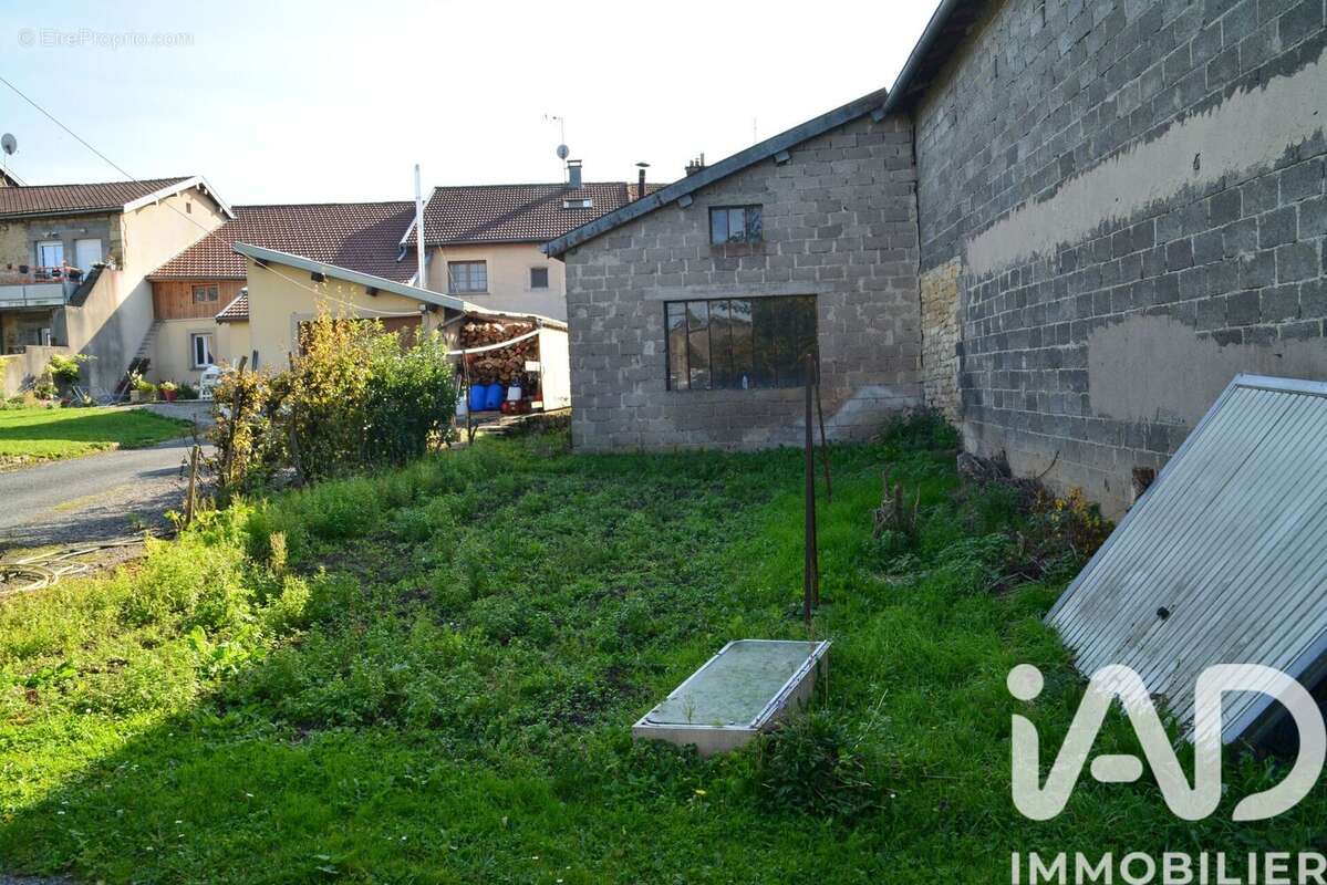 Maison 110 m² à Dombrot-Le-Sec  - photo 4